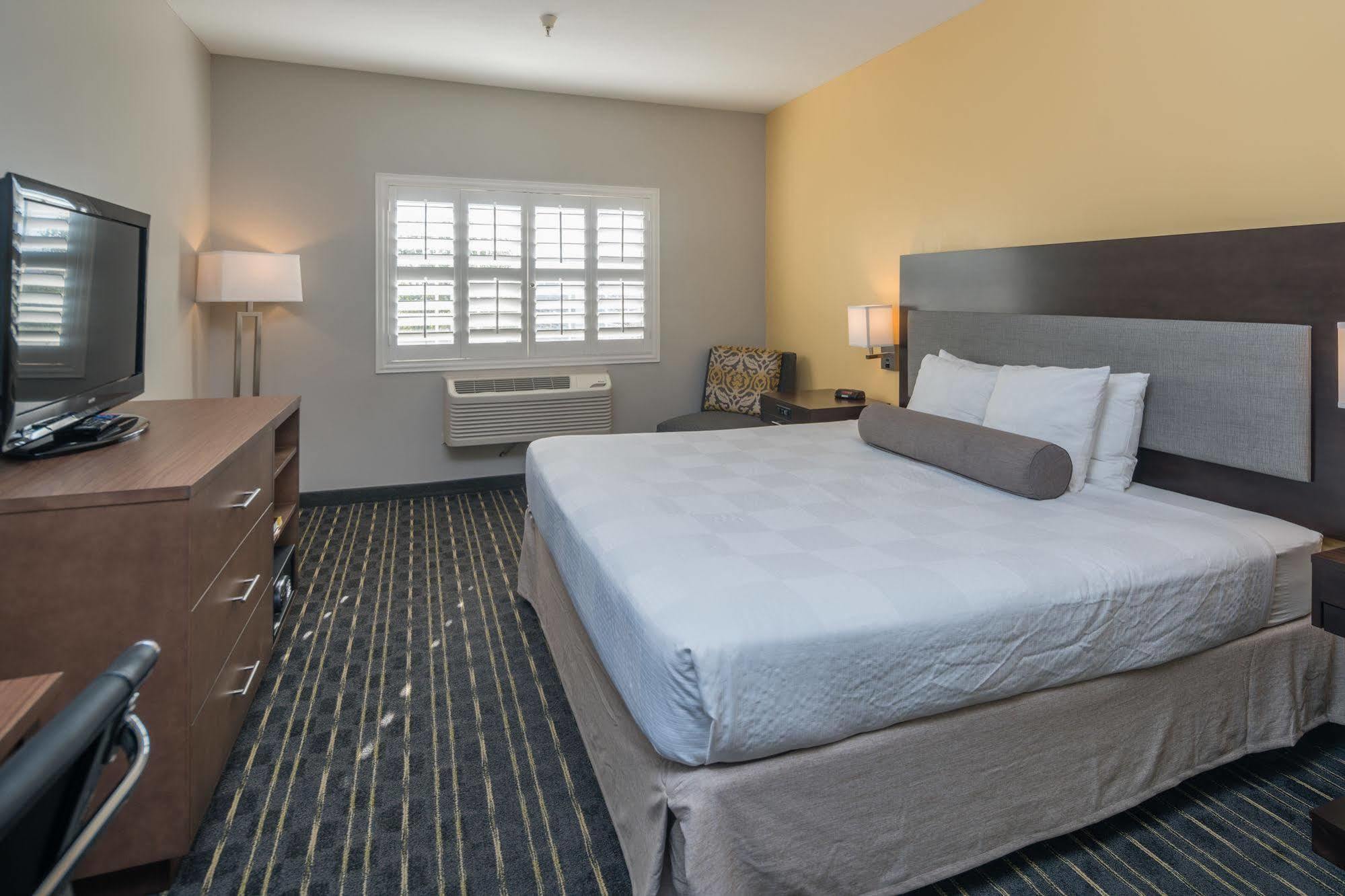 Hotel Aura Sfo Airport Free Shuttle San Bruno Ngoại thất bức ảnh